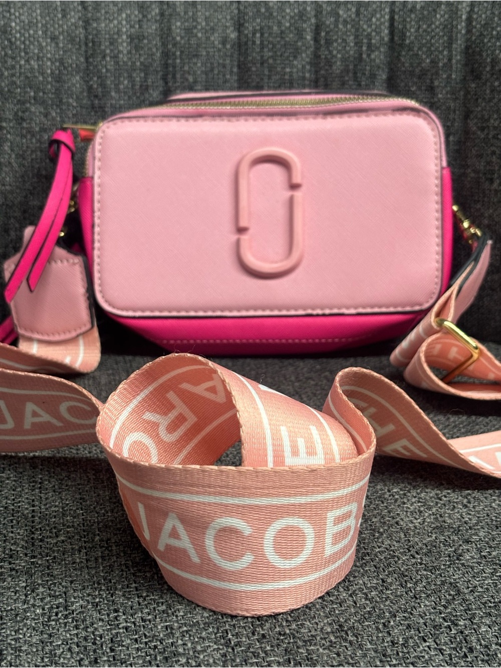 Marc Jacobs Pink Two-Tone Leather Key & Card Holder Crossbody